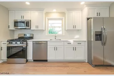 22 Washington St, Clark Township, NJ 07066 - Photo 4