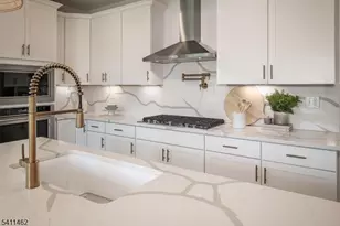 18 Errico Ln, Far Hills, NJ 07931 - Photo 18