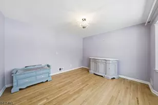 162 Mali Dr, North Plainfield, NJ 07062 - Photo 6