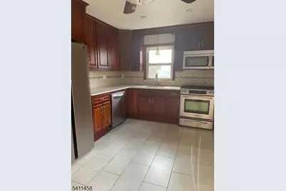 28 Boyd St, Lodi, NJ 07644 - Photo 2