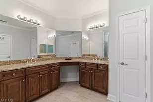 5301 Veterans Dr, Rockaway Township, NJ 07866 - Photo 20