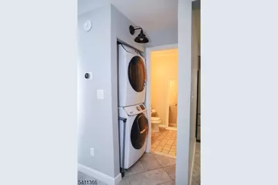 332 Greenbriar Unit #8, Union Township, NJ 07083 - Photo 12