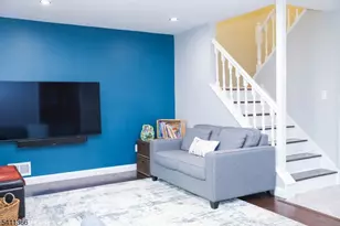 332 Greenbriar Unit, Union Township, NJ 07083 - Photo 4