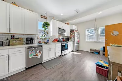 632 Chase Ave, Lyndhurst Township, NJ 07071 - Photo 10