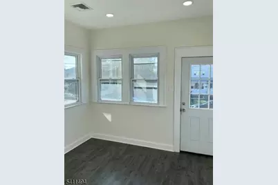 632 Chase Ave, Lyndhurst Township, NJ 07071 - Photo 8