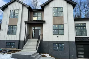 24 Peterson Rd, Wayne, NJ 07470 - Photo 2