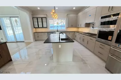 24 Peterson Rd, Wayne, NJ 07470 - Photo 6