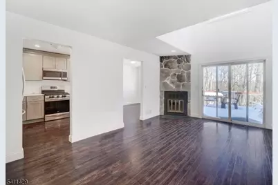 186 Patriots Rd, Parsippany, NJ 07950 - Photo 6