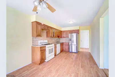 184 Patriots Rd, Parsippany, NJ 07950 - Photo 8