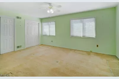 184 Patriots Rd, Parsippany, NJ 07950 - Photo 16