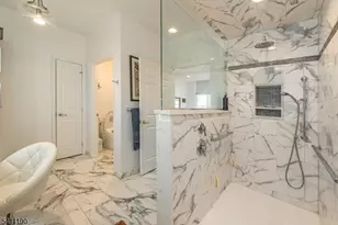 301 Kensington Ln, Livingston Twp., NJ 07039 - Photo 20