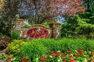 301 Kensington Ln, Livingston Twp., NJ 07039 - Photo 2