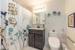 301 Kensington Ln, Livingston Twp., NJ 07039 - Photo 14