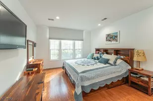 301 Kensington Ln, Livingston Twp., NJ 07039 - Photo 16