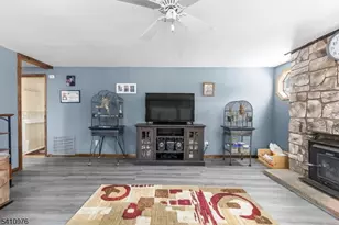 8 Myrtle Ave, Mount Olive, NJ 07828 - Photo 6