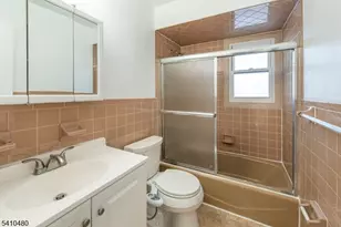 12 N End Dr, Secaucus, NJ 07094 - Photo 20
