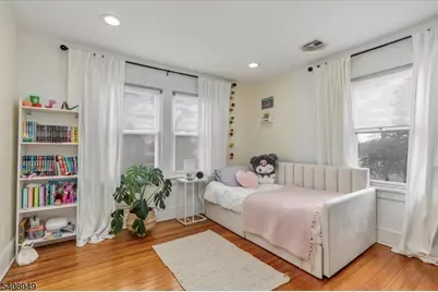 1044 Madison Hill Rd, Clark Township, NJ 07066 - Photo 16