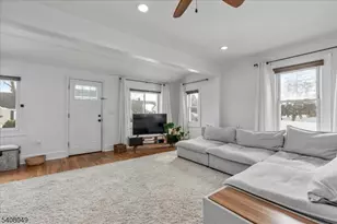 1044 Madison Hill Rd, Clark Township, NJ 07066 - Photo 6