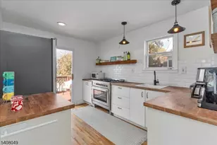 1044 Madison Hill Rd, Clark Township, NJ 07066 - Photo 12