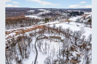 15 Fieldstone Rd, Tewksbury Township, NJ 07830 - Photo 46