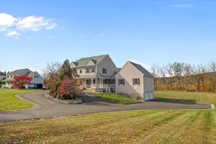 10 Cliffside Dr, Franklin Township, NJ 08886 - Photo 4