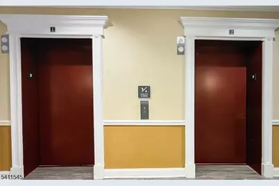 315 Regency Pl, Woodbridge Township, NJ 07095 - Photo 4