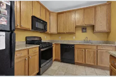 315 Regency Pl, Woodbridge Township, NJ 07095 - Photo 6