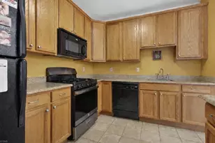 315 Regency Pl, Woodbridge Township, NJ 07095 - Photo 6