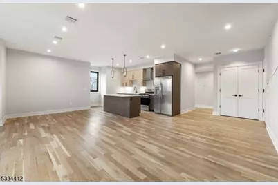 178 Newark Pompton Tpke #302, Little Falls Township, NJ 07424 - Photo 4