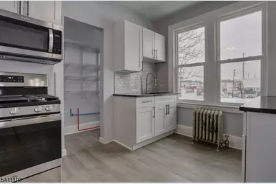 718 Lidgerwood Ave #3, Elizabeth, NJ 07202 - Photo 4