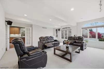 13 Old Schoolhouse Rd, Bethlehem Township, NJ 08802 - Photo 16