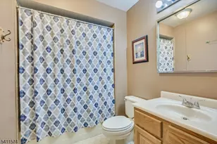 46 Carlisle Ct, Franklin Township, NJ 08873 - Photo 32