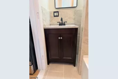 33 Hayward Pl #1, Wallington, NJ 07057 - Photo 6