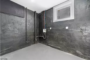 784 Valley St, Union Township, NJ 07088 - Photo 36