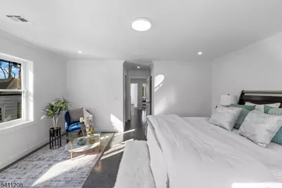 784 Valley St, Union Township, NJ 07088 - Photo 16