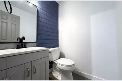 8 Dogwood Cir #8, Raritan Township, NJ 08822 - Photo 4