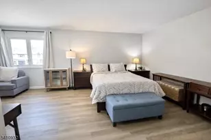 8 Dogwood Cir, Raritan Township, NJ 08822 - Photo 16