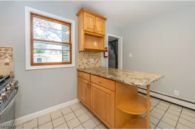 46 Center St, Clifton, NJ 07011 - Photo 8