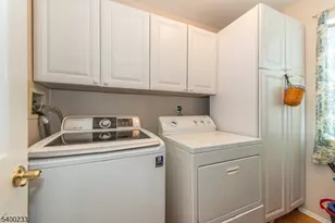 95 Crenshaw Dr, Mount Olive, NJ 07836 - Photo 34