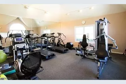 240 Cambridge Ct, Clifton, NJ 07014 - Photo 22