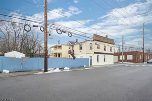 527 Cary St, Orange, NJ 07050 - Photo 40