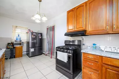 527 Cary St, Orange, NJ 07050 - Photo 10