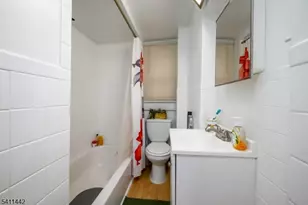 527 Cary St, Orange, NJ 07050 - Photo 30