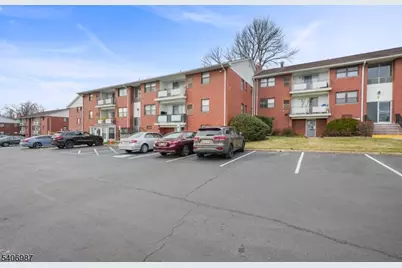 1300 Rock Ave Apt F1, North Plainfield, NJ 07060 - Photo 2