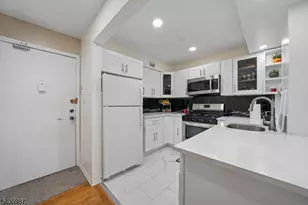 1300 Rock Ave Apt F1, North Plainfield, NJ 07060 - Photo 10