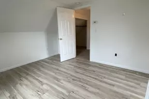 70 Suters Ln, Wayne, NJ 07470 - Photo 6