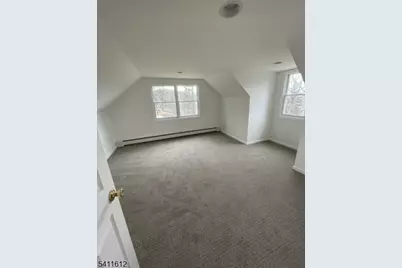 70 Suters Ln, Wayne, NJ 07470 - Photo 8