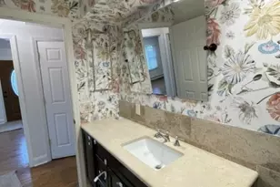 70 Suters Ln, Wayne, NJ 07470 - Photo 12