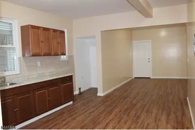 100 Lyons Ave #2, Newark, NJ 07112 - Photo 8