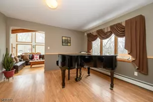 17 Gary Ct, Mount Olive, NJ 07836 - Photo 8